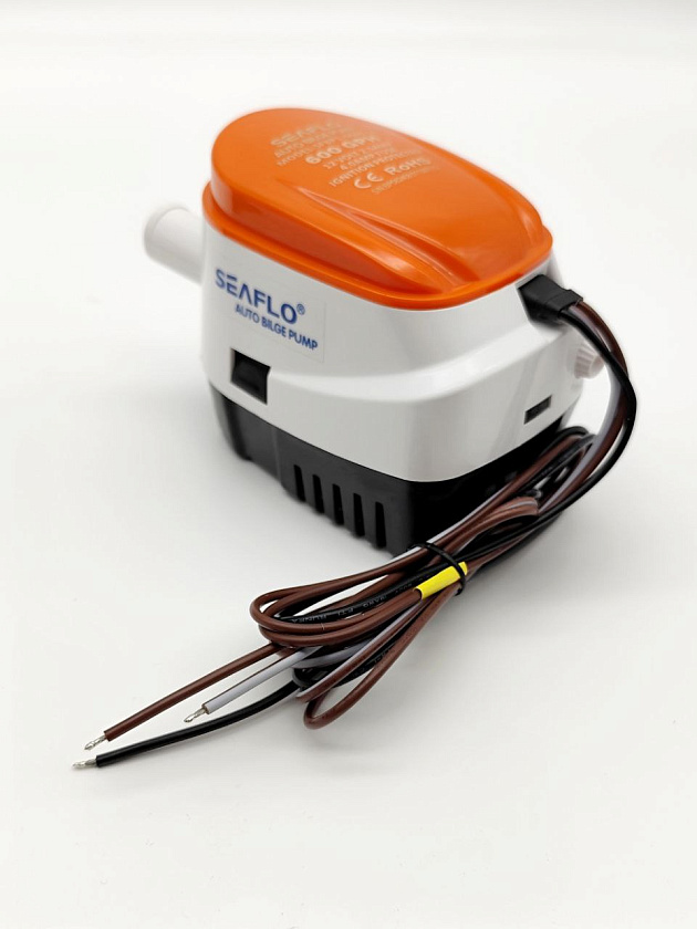 Автоматическая осушительная помпа SeaFlo 12 вольт, 600GPH (2271 л/час), для лодки (насос 12 В осушительный для откачки воды на судне / помпа водооткачивающая трюмная)