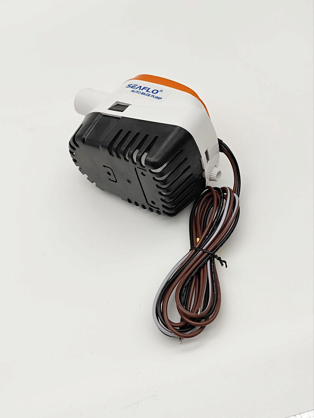 Автоматическая осушительная помпа SeaFlo 12 вольт, 1100GPH (4163,5 л/час), для лодки (насос 12 В осушительный для откачки воды на судне / помпа водооткачивающая трюмная)
