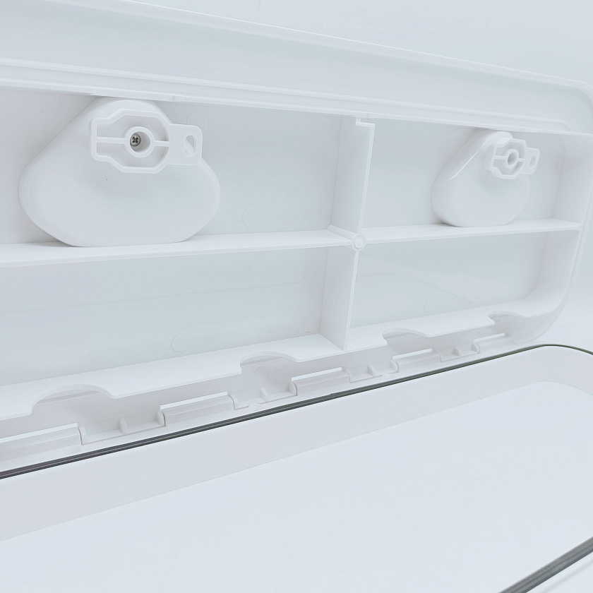 Палубный смотровой люк SeaFlo 243Х607 мм для лодки / катера / яхты, пластиковый, для рундука инспекционный с крышкой и замками