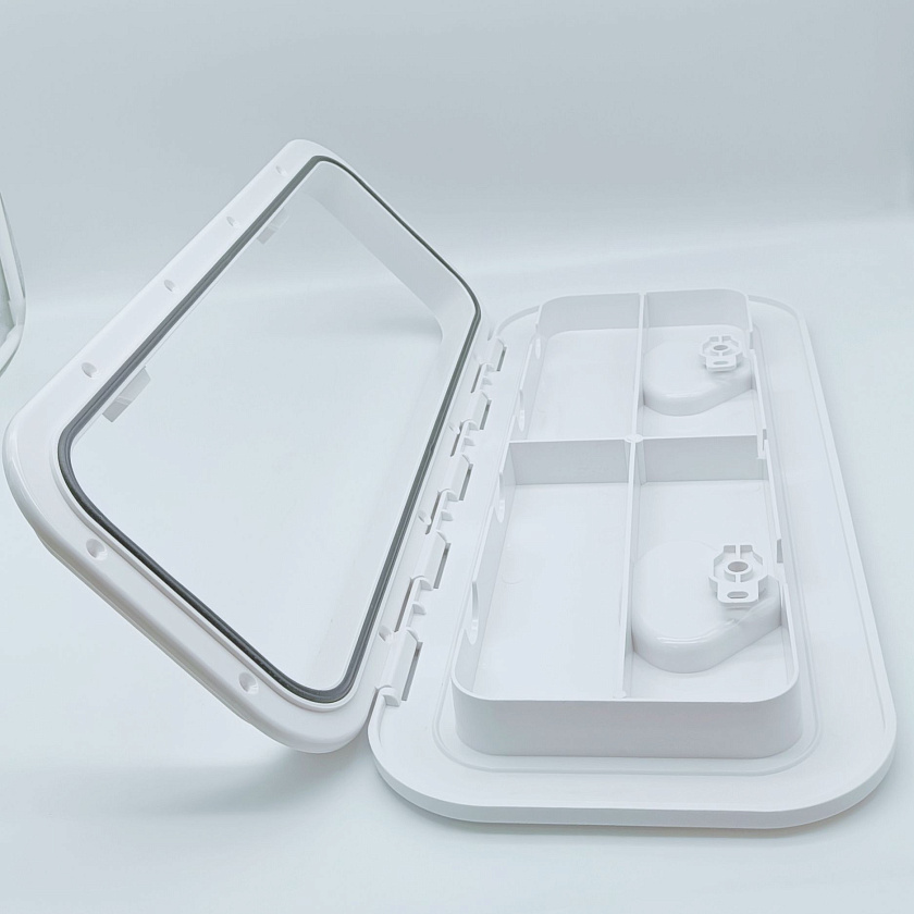 Палубный смотровой люк SeaFlo 243Х607 мм для лодки / катера / яхты, пластиковый, для рундука инспекционный с крышкой и замками